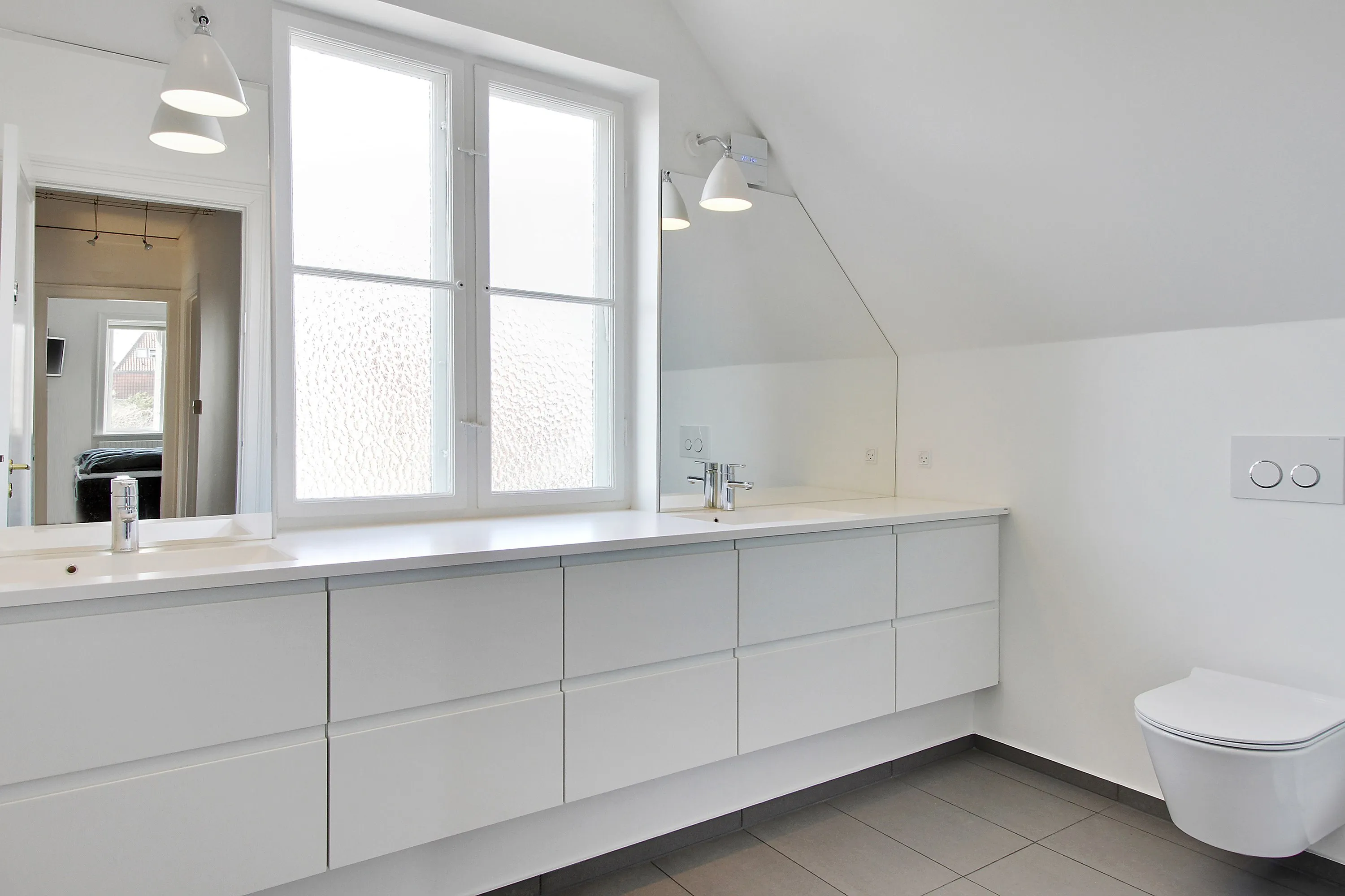 Mekaniker Hykler søskende Nyt badeværelse på 7,7 m2 med kuma vask og1 ⇒ Håndværker.dk - Håndværker.dk