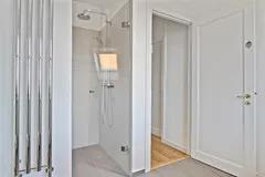 Mekaniker Hykler søskende Nyt badeværelse på 7,7 m2 med kuma vask og1 ⇒ Håndværker.dk - Håndværker.dk